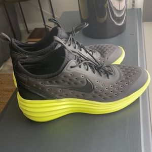 Nike women’s Lunar Elite Sky Hi wedge like new 10